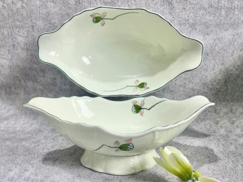 Bát đựng gà cúng vẽ nhụy sen