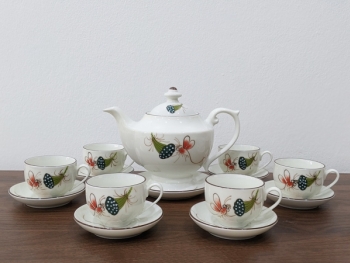 Bộ ấm chén Bát Tràng men kem vẽ tay Hạ Sen Chuồn