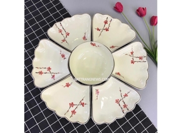 Bộ bát đĩa Bát Tràng hoa mặt trời vẽ đào đỏ