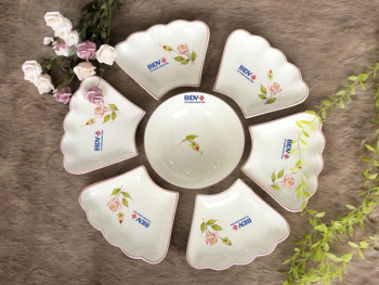 Bộ bát đĩa Bát Tràng mặt trời men kem vẽ hoa hồng in logo