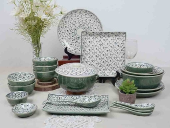 Bộ bát đĩa Bát Tràng xanh đồng vẽ hoa bèo 22 sản phẩm